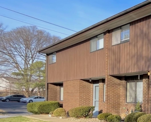 Briarwood Manor Exterior Detail