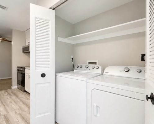 The-Oaks-Apartments Laundry Room Detail